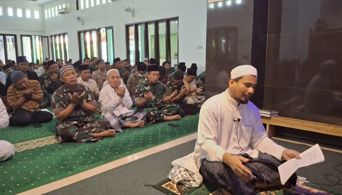 Semangat Kepahlawanan Tak Pernah Padam: Prajurit dan ASN Kodim 0825/Banyuwangi Gelar Doa Syukur Peringati Hari Pahlawan 2025