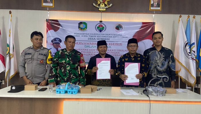Babinsa Desa Gumirih Hadiri Musyawarah Desa, Bahas Pinjaman Koperasi Merah Putih